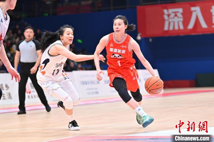 WCBA四川女篮主场83-72击败新疆迎来新赛季第十九