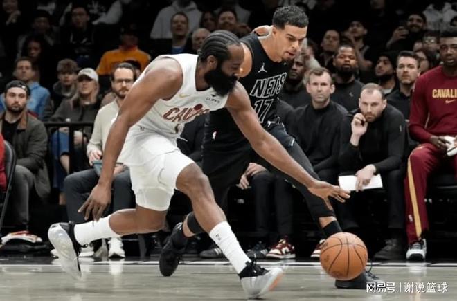 哈登30+8助难救骑士 裁判争议吹罚成败关键