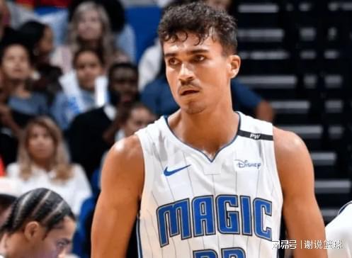 哈登30+8助难救骑士 裁判争议吹罚成败关键