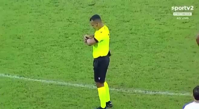 巴西球队19秒闪电破门 郑钦文训练获名将陪练