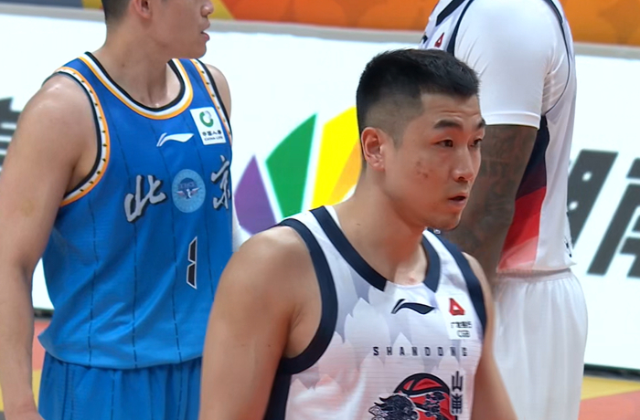 山东队惨败上海队 三大核心集体低迷成输球主因