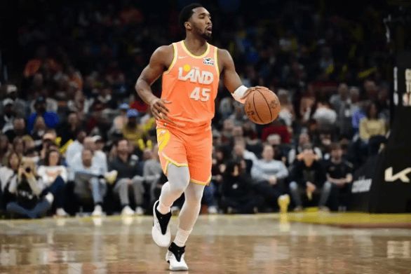 哈登末节爆发率队逆转步行者 骑士双核数据悬殊